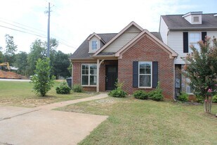 101 The Heights Dr in Calera, AL - Building Photo