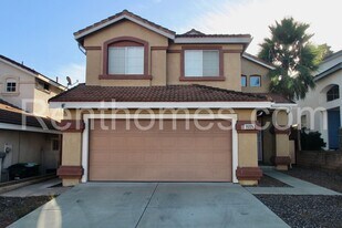 11225 Pacemont Ln in San Diego, CA - Building Photo