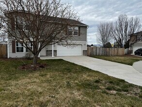 172 W Tehuti Ct in Kuna, ID - Building Photo - Building Photo