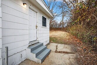 129 Cameron Rd in St. Louis, MO - Building Photo - Building Photo