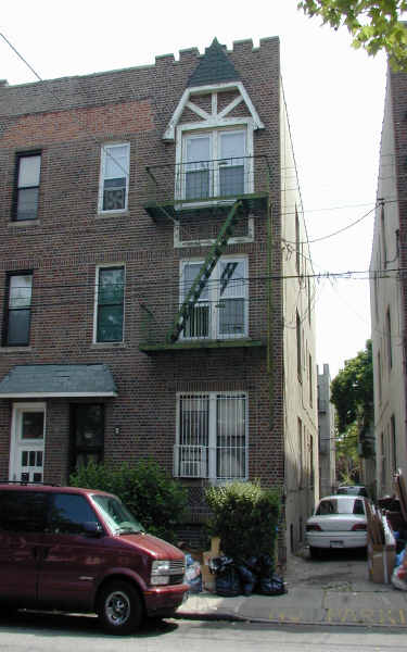 259 E 46th St in Brooklyn, NY - Foto de edificio