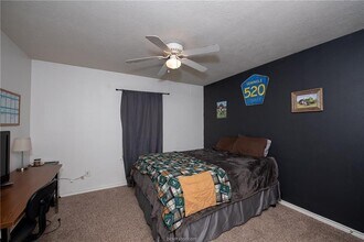 1433 Western Oaks Ct in Bryan, TX - Building Photo - Building Photo