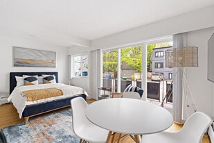 1550 W 11th Ave in Vancouver, BC - Building Photo