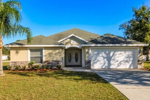 8343 Natoma St in Spring Hill, FL - Building Photo