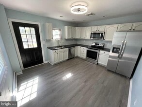 4672 Umbria St in Philadelphia, PA - Building Photo - Building Photo