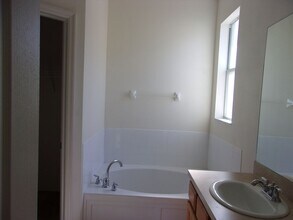 8761 Fetterbush Ct in Brooksville, FL - Foto de edificio - Building Photo