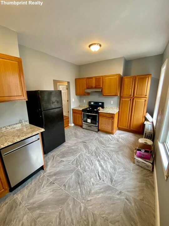 15 Wolcott St in Boston, MA - Building Photo
