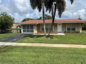 2650 NW 94th Way in Sunrise, FL - Building Photo