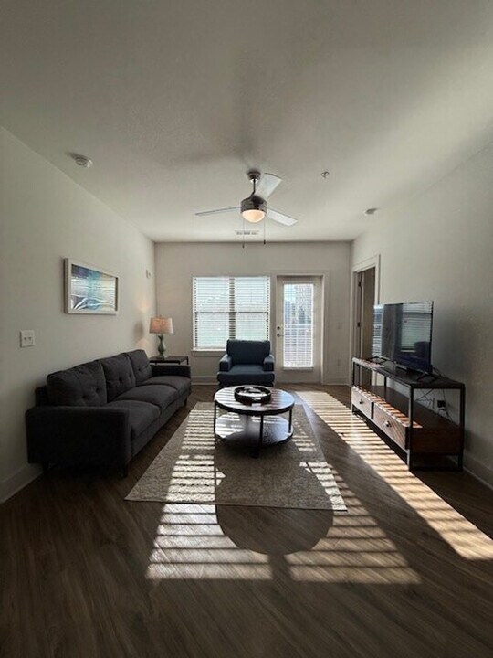 1404 Lincoln Trace Cir in Smyrna, GA - Building Photo