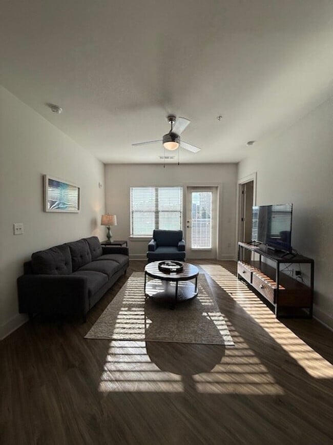 property at 1404 Lincoln Trace Cir