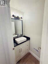 10063 Aspen Ln in Windsor, ON - Building Photo - Building Photo
