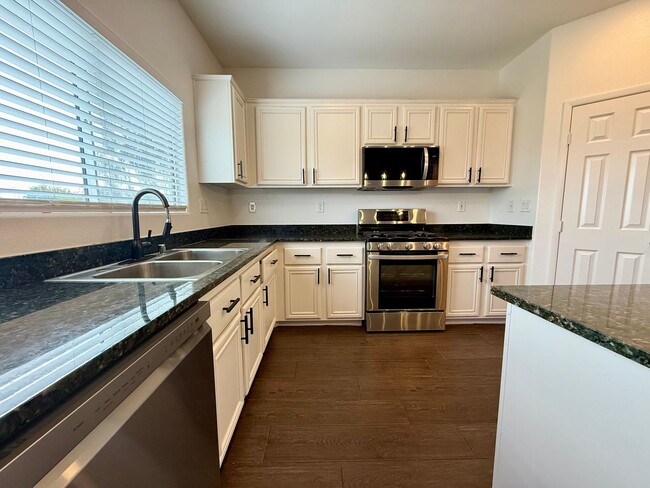 3445 Conterra Park Ave in North Las Vegas, NV - Building Photo - Building Photo