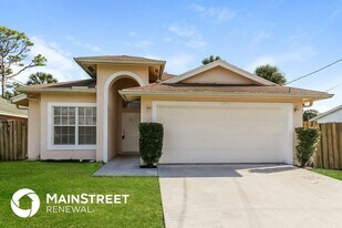 6756 3rd St in Jupiter, FL - Building Photo