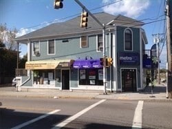 1076 Social St in Woonsocket, RI - Building Photo