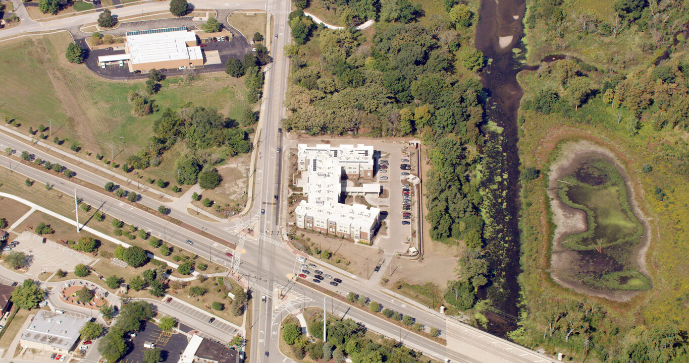 Warrenville Horizon in Warrenville, IL - Foto de edificio