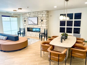 Leon Creek Flats in San Antonio, TX - Building Photo - Building Photo