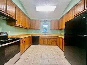 319 Guadalupe St in Kerrville, TX - Foto de edificio - Building Photo