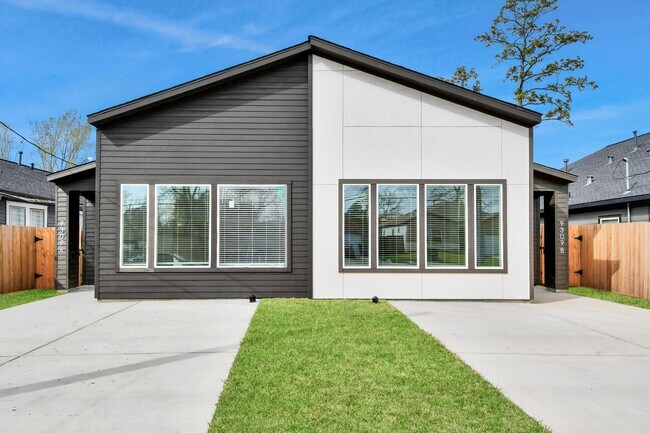 property at 9309 Caddo Rd