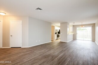3320 W Ross Ave in Phoenix, AZ - Building Photo - Building Photo
