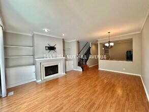1441 Walnut Hill Ave in St. Charles, IL - Foto de edificio - Building Photo