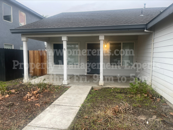 1959 Burney Falls Dr in Stockton, CA - Building Photo