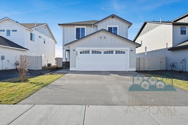 property at 3891 N Chelmsford Ave
