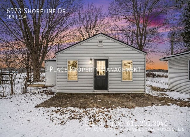 6973 Shoreline Dr in Delton, MI - Building Photo - Building Photo