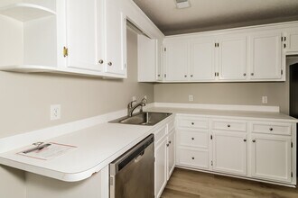 213 Taylor Dr in Lexington, SC - Building Photo - Building Photo