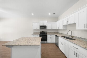 102 Skye Dr in Statesboro, GA - Building Photo - Building Photo