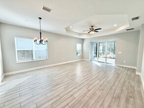 2425 Ariane Dr in Naples, FL - Building Photo - Building Photo