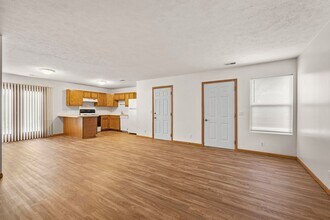 526-528 Lamont Dr in Lincoln, NE - Building Photo - Building Photo