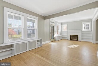 1208 S Oakcrest Rd in Arlington, VA - Building Photo - Building Photo