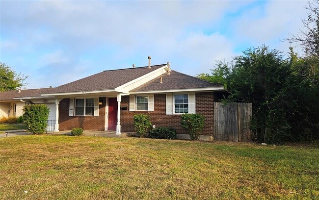 777 Camelot Dr in Moore, OK - Building Photo - Building Photo