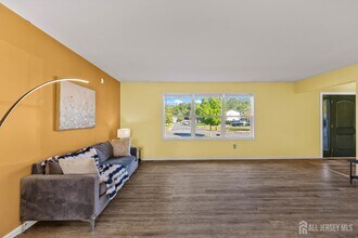 9 Poplar Rd in Piscataway, NJ - Building Photo - Building Photo