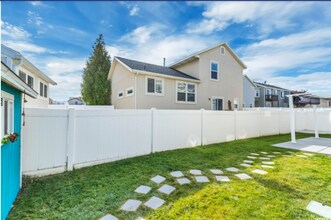4851 W Cold Springs Cir in Riverton, UT - Building Photo - Building Photo