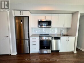 38 Monte Kwinter Ct in Toronto, ON - Building Photo - Building Photo