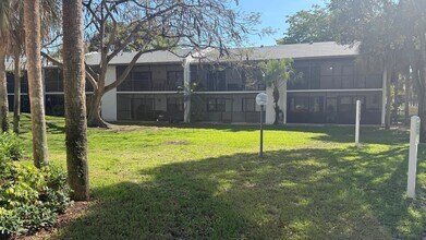 1284 S Military Trail in Deerfield Beach, FL - Building Photo - Building Photo