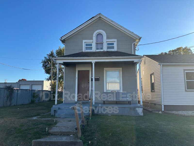 1041 Fairview Ave in Hamilton, OH - Building Photo