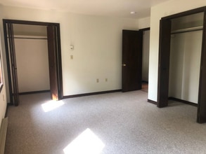 296-298 Upper Demunds Rd, Unit 298 Upper Demunds Road in Dallas, PA - Foto de edificio - Building Photo