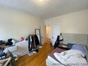 69 Babcock St in Brookline, MA - Building Photo - Building Photo