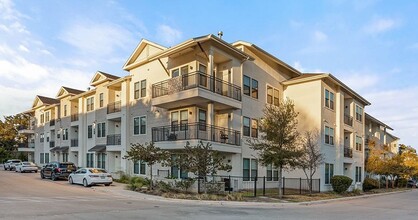 Lakeline Crossing Apartments in Cedar Park, TX - Building Photo - Building Photo