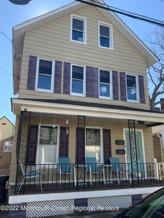 84 Mt Zion Way in Ocean Grove, NJ - Building Photo