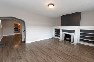 223 E Pennview St in Pittsburgh, PA - Building Photo - Building Photo