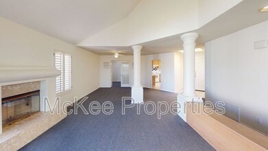 18 S Cays Ct in Coronado, CA - Building Photo - Building Photo