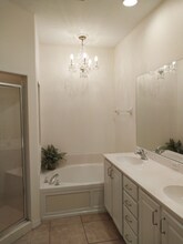 5641 Hidden Oak Ct in North Port, FL - Foto de edificio - Building Photo