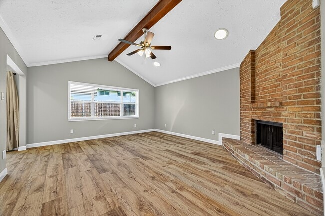 3019 Jenny Dr in Sugar Land, TX - Foto de edificio - Building Photo