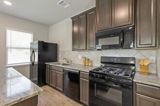 13513 Axel Ln in Houston, TX - Building Photo - Building Photo