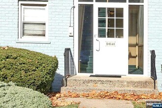 23-05 High St in Fair Lawn, NJ - Building Photo - Building Photo