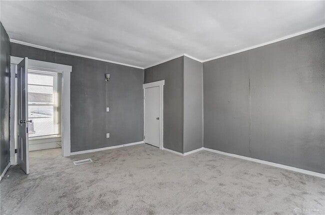 810 Innisfallen Ave in Springfield, OH - Foto de edificio - Building Photo