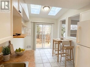 95 Hemlo Crescent in Ottawa, ON - Building Photo - Building Photo